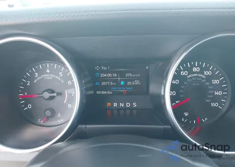 2018 Ford Mustang Ecoboost Premium z USA, uszkodzony, nr VIN 1FATP8UH6J5110357